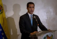 Guaidó tilda de "propaganda" la demanda contra EEUU que Maduro hizo en la CPI El líder opositor venezolano Juan Guaidó calificó este sábado como "propaganda" la demanda contra Estados Unidos por delitos de esa humanidad