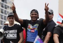 El excampeón mundial "Tito" Trinidad, en graves problemas financieros El puertorriqueño Félix 'Tito' Trinidad, excampeón mundial de boxeo en varias categorías y asociaciones, se enfrenta a graves problemas financieros por antiguas inversiones