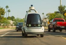 Gobierno aprueba por primera vez el despliegue de miles de vehículos autónomos La autorización de NHTSA permitirá que Nuro empiece a desplegar en Houston las primera unidades del R2 para realizar entregas en los domicilios.