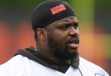 El tackle ofensivo de la NFL, Greg Robinson, fue detenido el miércoles en una cárcel del estado de Texas por un cargo pendiente de distribución de drogas