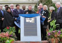 Ron DeSantis, inauguró este viernes una placa en honor a cuatro afroamericanos, conocidos como los Groveland Four