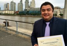 Héctor Alejandro Cabrera Fuentes, ciudadano mexicano que reside en Singapur, "fue arrestado en base a una demanda que lo acusa de actuar dentro de los Estados Unidos en nombre de un gobierno extranjero