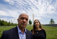 El comisario venezolano Iván Simonovis, que en mayo huyó de una prisión de su país tras haber sido indultado por el líder opositor Juan Guaidó, fue incluido en la lista de invitados del presidente Donald Trump