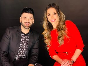Los presentadores de televisi&oacute;n Lourdes Stephen y Jomari Goyso anunciaron este jueves que Univisi&oacute;n decidi&oacute; resucitar "temporalmente" su exitoso programa "Sal y Pimienta"