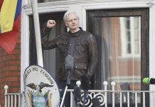Un centenar de médicos pide que Assange reciba atención sanitaria urgente Más de un centenar de médicos pide que el fundador de Wikileaks, Julian Assange, encarcelado en la prisión británica de alta seguridad Belmarsh, reciba atención sanitaria urgente