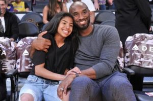 T&eacute;cnicos del Staples Center en Los &Aacute;ngeles ultiman este domingo los preparativos de la &ldquo;Celebraci&oacute;n de La Vida&rdquo;, la ceremonia oficial en honor a Kobe Bryant, y su hija, Gianna