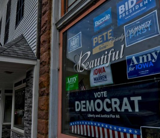 Los demócratas buscan un favorito en New Hampshire tras el caos en Iowa New Hampshire tiene en sus manos la elección de un "front-runner" o favorito entre los demócratas