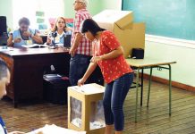 Los dominicanos elegirán mañana a las nuevas autoridades municipales Los candidatos con mayor posibilidad son la excandidata vicepresidencial Carolina Mejía, por el PRM; Domingo Contreras, por el PLD; y el veterano merenguero Johnny Ventura, de la Fuerza del Pueblo.