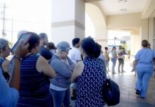 Los puertorriqueños buscan estabilidad en Estados Unidos tras cerca de 4.000 temblores En los dos últimos meses se han producido cerca de 4.000 temblores en el sur de Puerto Rico lo que ha llevado a que muchos de sus ciudadanos emigren a Estados Unidos buscando una estabilidad que la incertidumbre les niega.