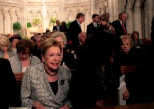 La escritora estadounidense Mary Higgins Clark, conocida como la "reina del suspense", ha muerto a los 92 a&ntilde;os de edad.