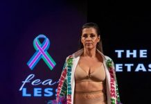 Un desfile de moda "pone cara" al cáncer de mama metastásico en Nueva York Más de treinta mujeres "pusieron cara" al cáncer de mama desfilando este domingo en Nueva York para la marca de ropa interior AnaOno