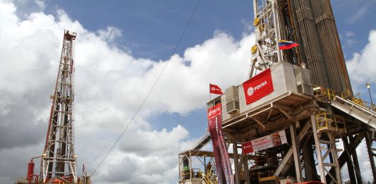 La estatal Petróleos de Venezuela rechazó este martes la sanción que impuso Estados Unidos a Rosneft Trading