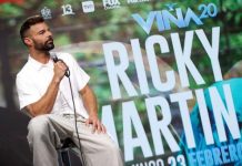 Ricky Martin: "vivir en EE.UU. no hace que me preocupe menos por mi gente" Ricky Martin aseveró este domingo, a unas horas de cantar en el Festival de Viña del Mar, que vivir en Estados Unidos no hace que se preocupe menos por las "necesidades" de su gente