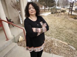 Mexicana cumple mil días en "santuario" en una pequeña iglesia de Colorado Cuando la mexicana Rosa Sabido ingresó a una pequeña iglesia en la localidad de Mancos, en el sur de Colorado, buscando "santuario" para evitar ser deportada