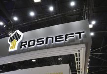 EEUU impone sanciones a filial de rusa Rosneft por apoyo a Gobierno de Maduro El Departamento del Tesoro anunció la congelación de activos y la prohibición de operaciones financieras con el presidente de Rosneft Trading, Didier Casimiro.