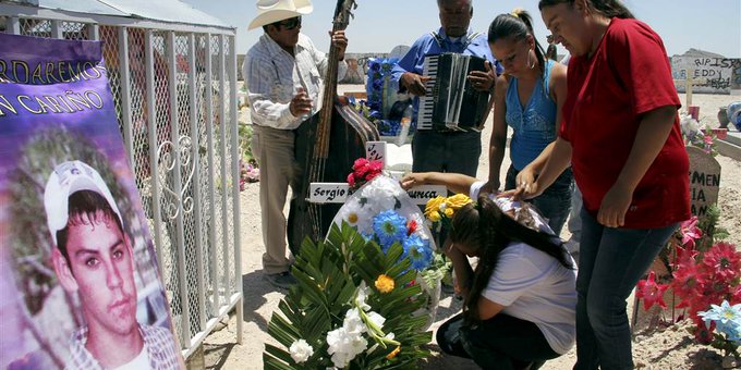 El Gobierno alegó que el chico era parte de un grupo de traficantes de personas que trataba de cruzar de manera ilegal la frontera.