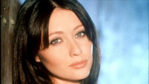 La actriz estadounidense Shannen Doherty reveló este martes que su cáncer ha regresado y que lleva meses nuevamente en tratamiento para la fase 4 de la enfermedad.