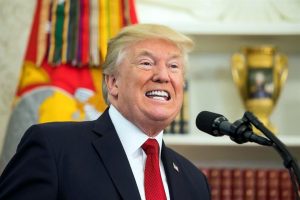 El presidente Donald Trump acus&oacute; este domingo al exalcalde de Nueva York Michael Bloomberg de contribuir con su campa&ntilde;a presidencial a que el secretariado del Partido Dem&oacute;crata "ama&ntilde;e las elecciones"