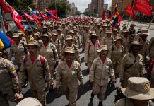 Los milicianos, los ojos y las manos de Maduro para preservar el chavismo Mujeres, hombres, ancianos, jóvenes o discapacitados. Perfiles variopintos con un denominador común: su profunda admiración por Nicolás Maduro
