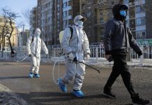 Para combatir el COVID-19, usan medicamentos contra el VIH, la malaria y el Ébola Mientras la comunidad científica busca un tratamiento eficaz para decenas de miles de pacientes enfermos a causa del nuevo virus respiratorio, se prueban remedios sorprendentes