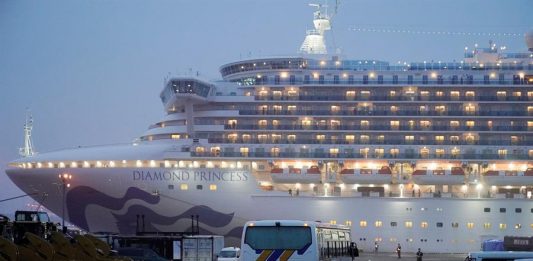 Estados Unidos procedió este lunes a repatriar a unos 380 ciudadanos de su país y sus familiares que se encontraban en cuarentena a bordo de un crucero en el puerto japonés de Yokohama