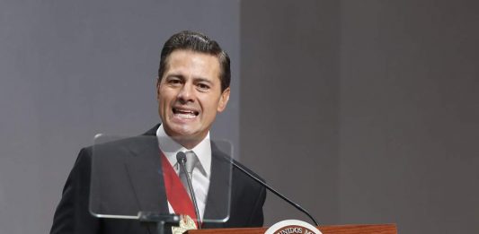 Oficiales policiales de México están investigando al expresidente Enrique Peña Nieto como parte de un caso de corrupción del más alto perfil en los últimos años.