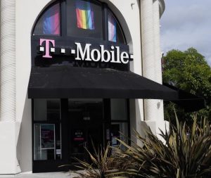 Letitia James, indicó este domingo que este estado no apelará la decisión de un juez federal local que aprobó la fusión entre dos de las operadoras más grandes de telefonía móvil en Estados Unidos, T-Mobile y Sprint.