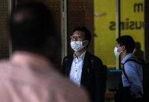 Los diez mexicanos que fueron evacuados de la ciudad china de Wuhan por el coronavirus y puestos en cuarentena en Francia están sanos y regresarán a México