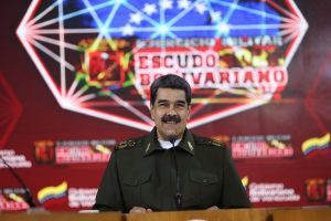El presidente de Venezuela, Nicol&aacute;s Maduro, anunci&oacute; este lunes que el pa&iacute;s har&aacute; ejercicios militares "sorpresa" a cualquier hora y de manera permanente