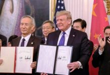 La "primera fase" del pacto comercial EEUU-China comienza con dudas por virus El pacto alcanzado en enero, calificado por el presidente, Donald Trump, como "revolucionario" supuso el inicio de la tregua entre ambos países tras más de 18 meses de guerra comercial.