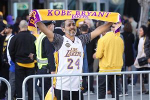 Estrellas del deporte, la m&uacute;sica y el espect&aacute;culo se dieron cita este lunes para despedir a la estrella del baloncesto Kobe Bryant
