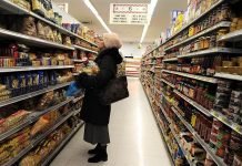 Índice de precios al consumo en EEUU sube 0,1 % en enero El índice de precios al consumo subió una décima en enero en Estados Unidos, el menor incremento en cuatro meses, con lo cual la inflación en los últimos 12 meses ha sido del 2,5 %