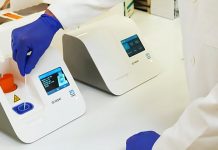 Gobierno aprueba test de coronavirus que ofrece resultados en menos de 15 minutos Por su parte, Abbot precisó en un comunicado que el test puede ofrecer resultados positivos en cinco minutos, y negativos en 13.