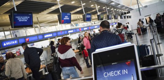 Por lo pronto, las compañías aéreas, que en el país emplean alrededor de 747.000 personas, han tomado una serie de medidas destinadas a minimizar los daños económicos.