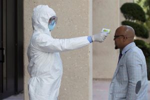La mayoría de los países de América comenzó este miércoles a aplicar medidas como restricciones a viajes, al ingreso de extranjeros y cuarentenas para contener la expansión del coronavirus
