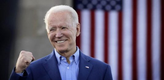 En Florida el favoritismo de Biden se refleja en todas las encuestas de opinión y alguna le ha dado hasta casi 50 puntos más que a Sanders.