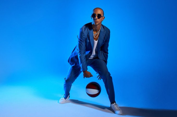 Carlos Arroyo lanzó, junto al dúo boricua de reguetón de Zion y Lennox, el sencillo "Baile Reggaeton"(Foto Billboard)