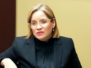 La alcaldesa de San Juan, Carmen Yulín Cruz, firmó este martes una orden por la que declara el municipio en estado de emergencia y destina 150.000 dólares para afrontar el COVID-19.