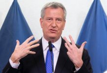 Cierran dos escuelas en El Bronx tras contagio de un estudiante con COVID-19 "Estamos cerrando dos escuelas que comparten el edificio debido al caso positivo confirmado de un estudiante con COVID-19", informó De Blasio.