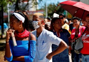 Un turista italiano de 61 a&ntilde;os ha sido el primer muerto reportado por coronavirus en Cuba, que confirm&oacute; adem&aacute;s tres nuevos casos de la enfermedad