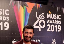 Populares artistas españoles colaboran en la canción "Quédate en tu casa" Dieciséis artistas, entre los que se encuentran Rayden, David Otero, Álvaro Soler, Andrés Ceballos o Dani Fernández, colaboraron en la grabación de la canción "Quédate en tu casa"