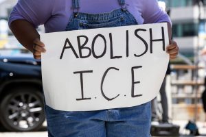 La Asociaci&oacute;n Americana para las Libertades y el Proyecto de Derechos de los inmigrantes del Noroeste entabl&oacute; una demanda a ICE y pidi&oacute; que liber&eacute; de un centro de detenci&oacute;n del estado de Washington a los indocumentados de "alto riesgo" ante el coronavirus.