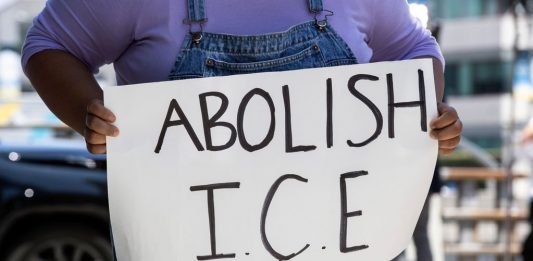 La Asociación Americana para las Libertades y el Proyecto de Derechos de los inmigrantes del Noroeste entabló una demanda a ICE y pidió que liberé de un centro de detención del estado de Washington a los indocumentados de "alto riesgo" ante el coronavirus.