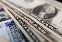 Economía de EEUU creció a un ritmo del 2,3 % en todo 2019 La actividad económica de Estados Unidos creció a un ritmo del 2,1 % en el último trimestre de 2019