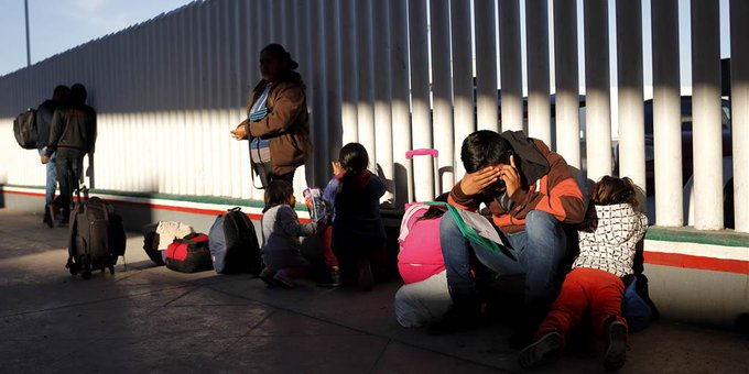 El Gobierno del presidente Donald Trump posterg&oacute; hasta desde hoy y hasta el 22 de abril todas las audiencias para solicitantes de asilo que esperan su tr&aacute;mite en M&eacute;xico.