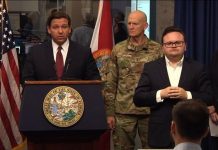 El gobernador de Florida mantiene que aplicar la cuarentena es "inapropiado" "Creo que en algunas regiones del estado donde hay casos más esporádicos sería un problema ordenar a al población que no puedan ganarse un salario, cuando si ellos van a trabajar no tiene ningún efecto en lo que respecta al virus", explicó.
