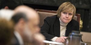Wells Fargo anunci&oacute; este lunes la dimisi&oacute;n de su presidenta, Elizabeth Duke, una salida que se produce en medio de cr&iacute;ticas por la gesti&oacute;n de la entidad 