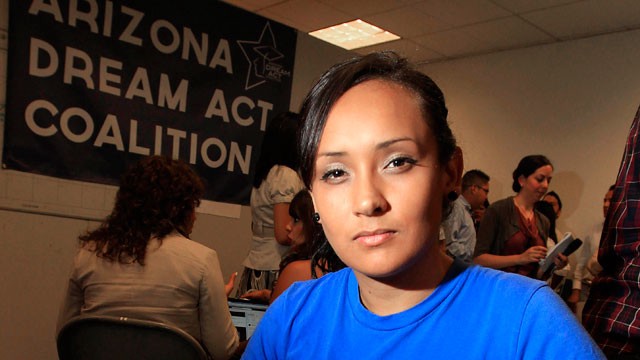 Andiola, quien form&oacute; parte del equipo de Bernie Sanders en la campa&ntilde;a electoral de 2016, se&ntilde;al&oacute; que, al margen del aspirante que se haga con la nominaci&oacute;n, el Partido Dem&oacute;crata no puede permitirse la fragmentaci&oacute;n