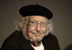 El sacerdote trapense y multipremiado poeta nicarag&uuml;ense, Ernesto Cardenal, muri&oacute; este domingo a los 95 a&ntilde;os, como producto de padecimientos relacionados con su edad