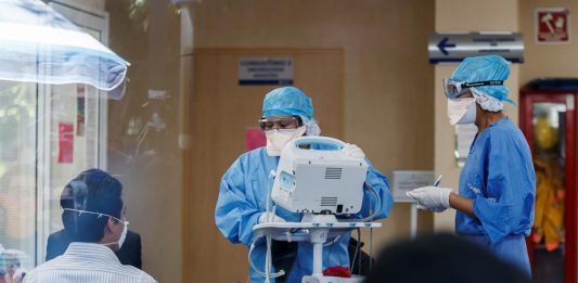 El abasto de medicamentos y la atención a pacientes oncológicos en México se encuentra en una pausa debido a la pandemia del COVID-19, lo que pone en riesgo la vida de pequeños que padecen cáncer.
